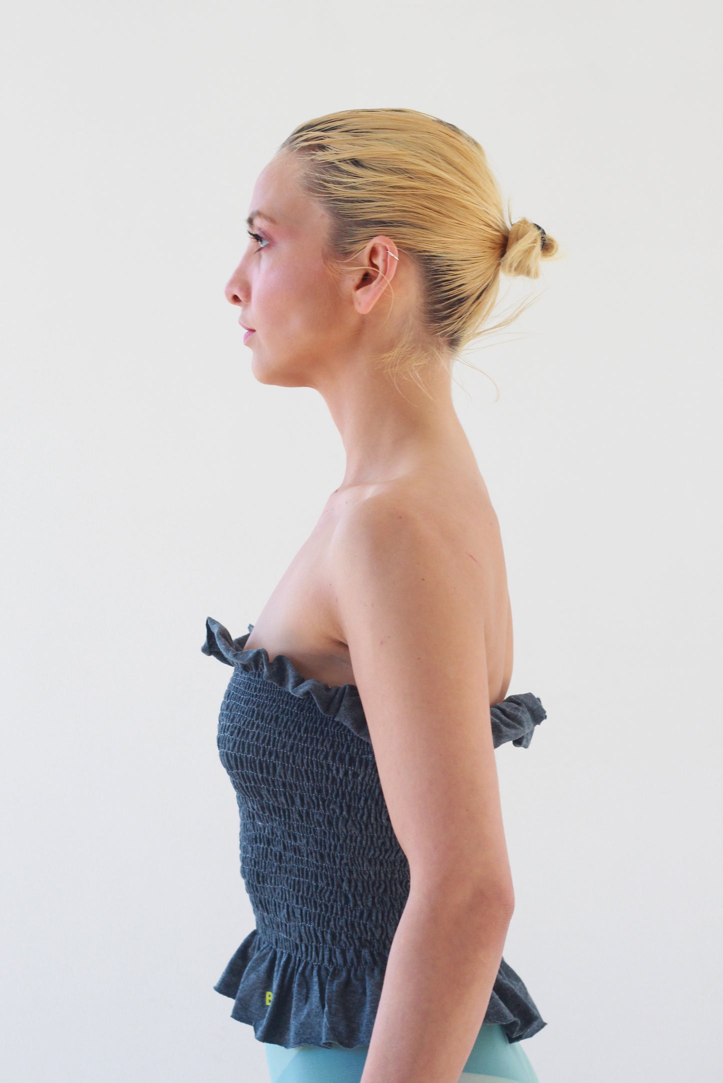 Base 06 — Le Bustier