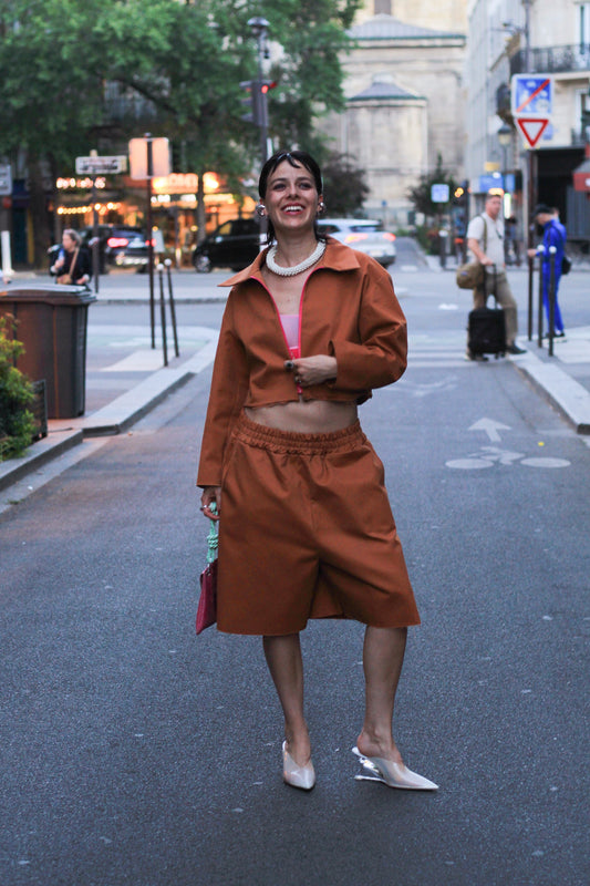 Short large Ilona